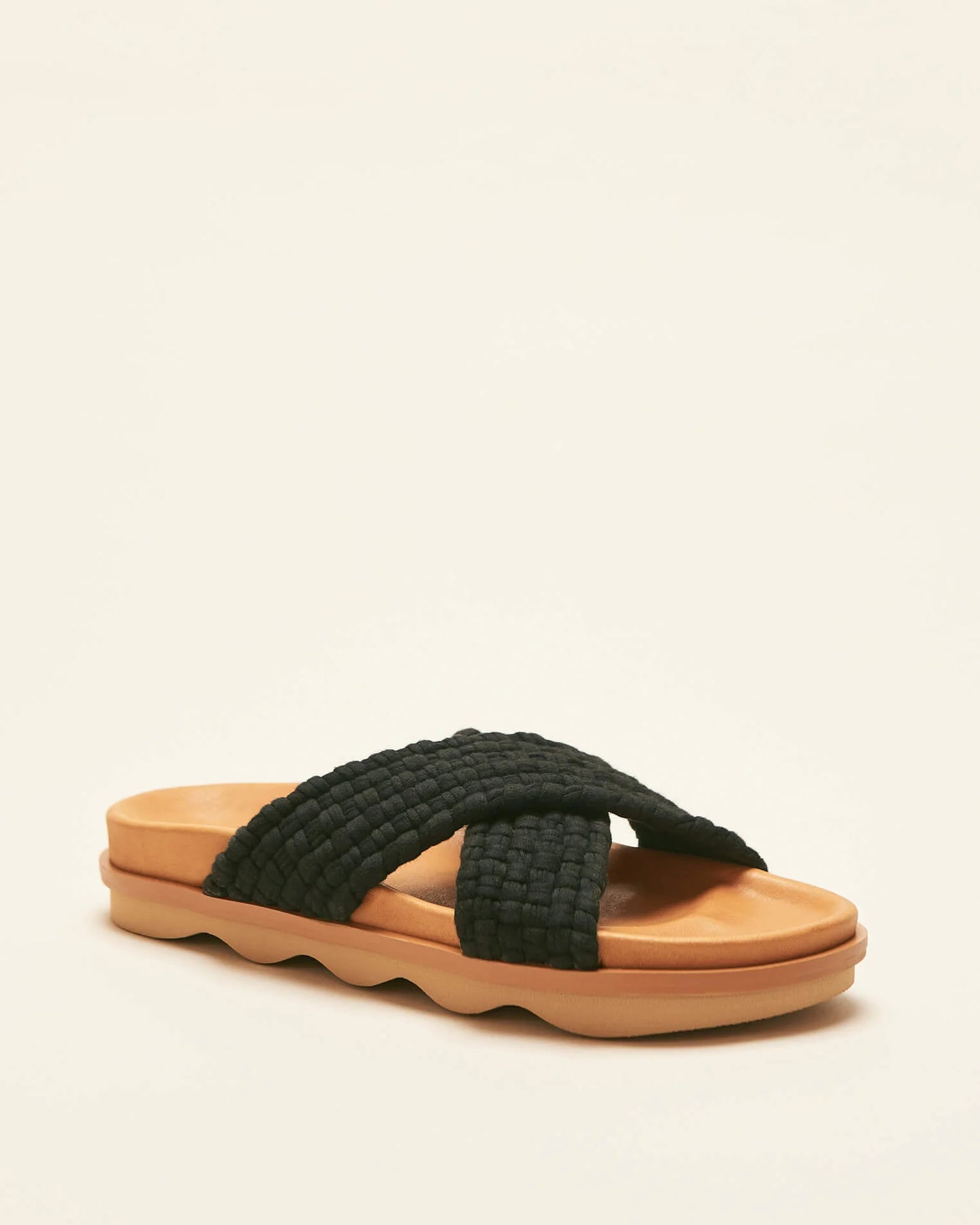 CROSS OVER WAVE SOLE - BLACK