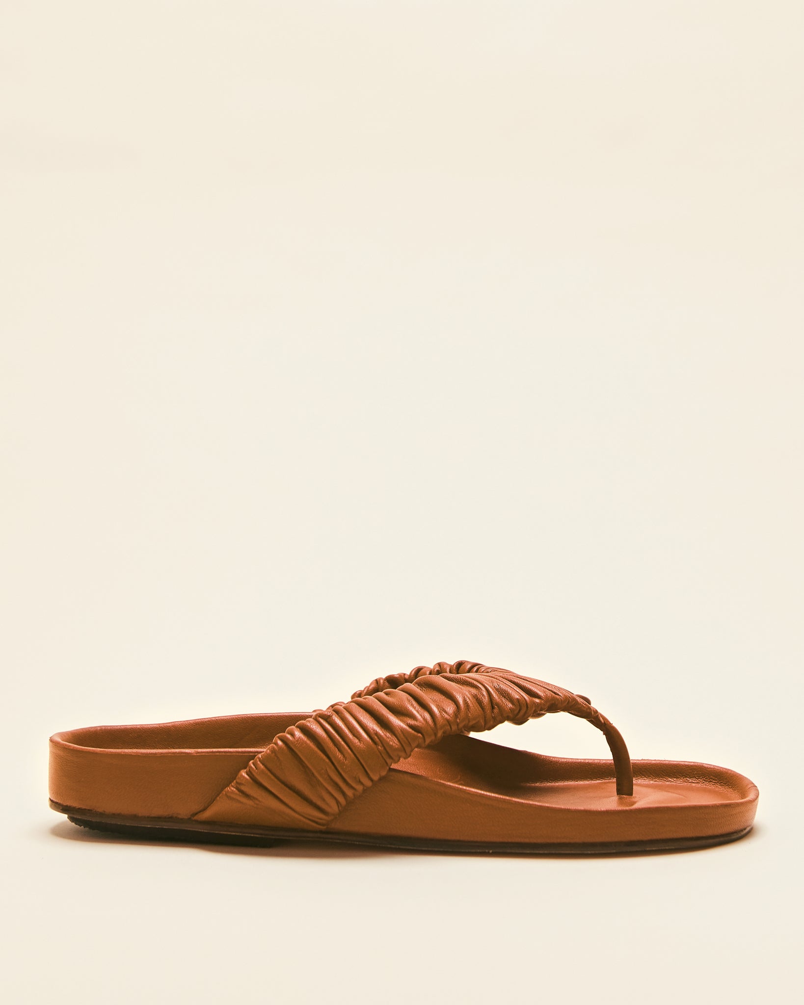 LEATHER FLIP FLOP CARAMEL