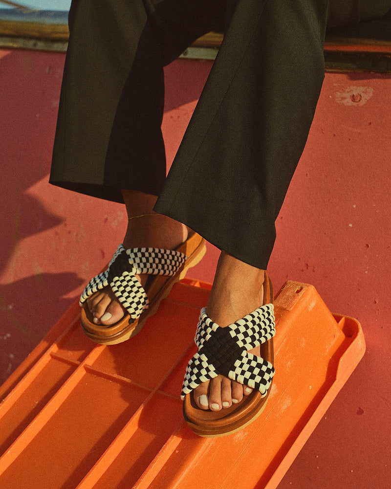 CROSS OVER WAVE SOLE