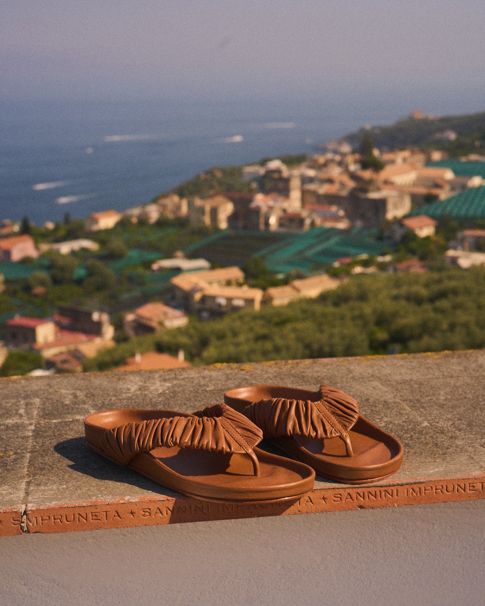 LEATHER FLIP FLOP CARAMEL