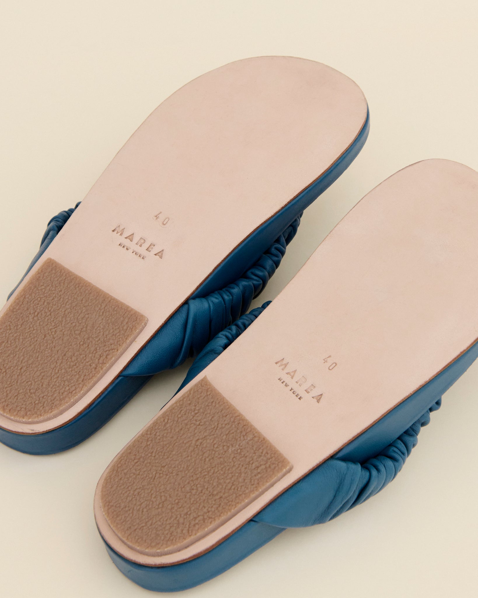 LEATHER FLIP FLOP BLUE