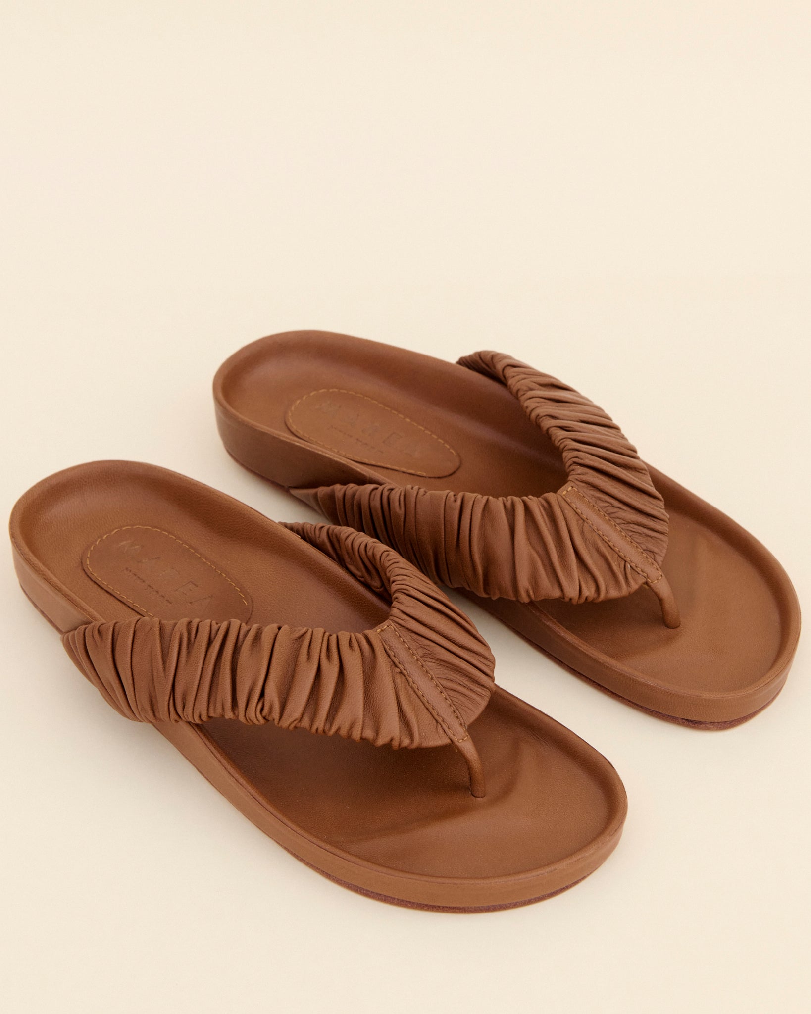 LEATHER FLIP FLOP CARAMEL